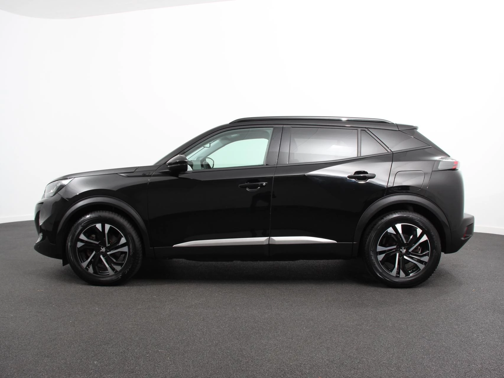Hoofdafbeelding Peugeot e-2008