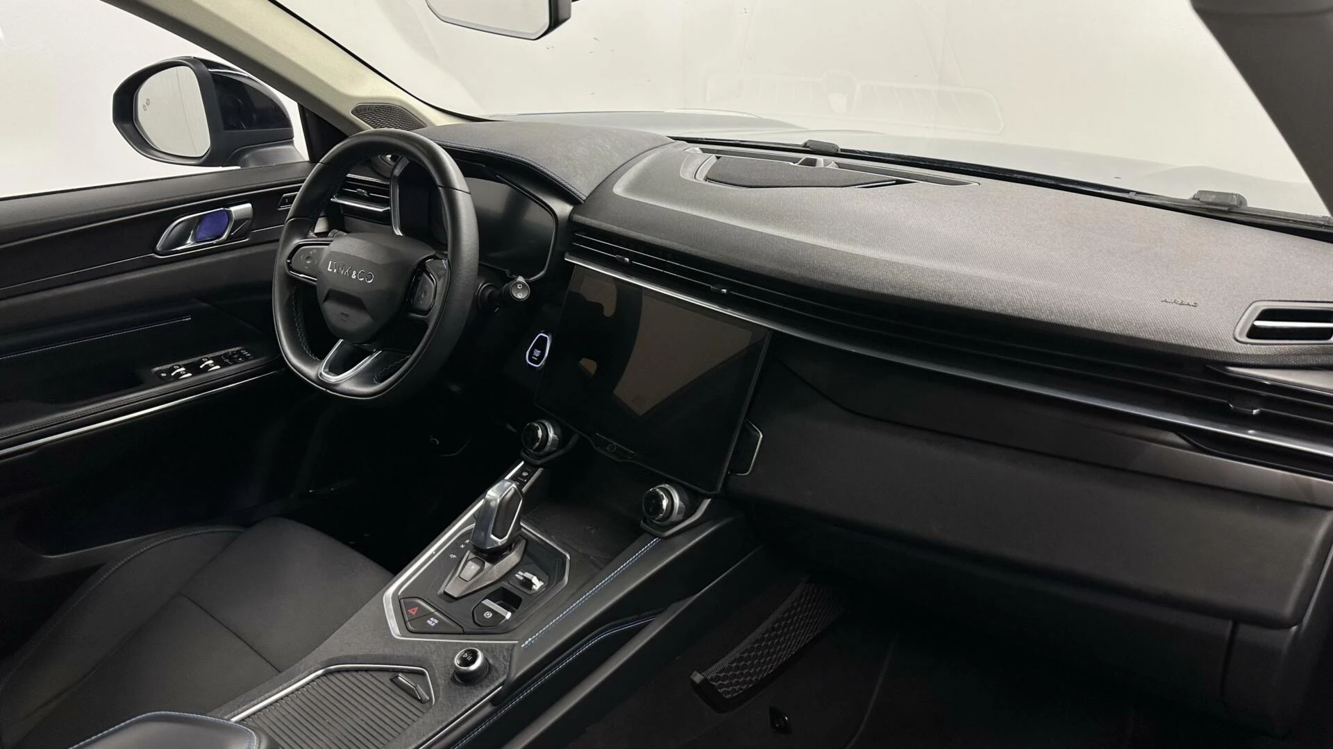 Hoofdafbeelding Lynk & Co 01