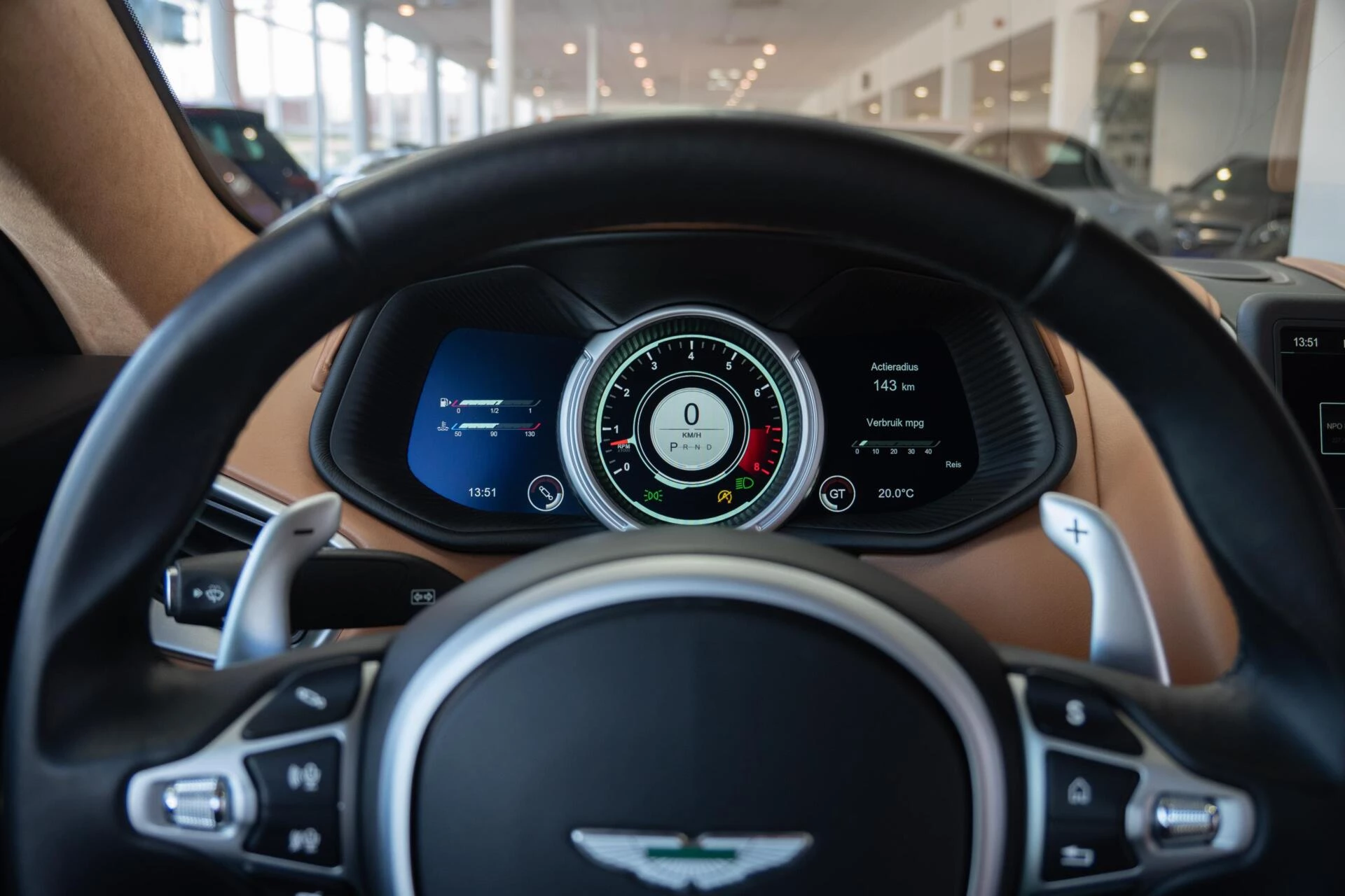 Hoofdafbeelding Aston Martin DB11