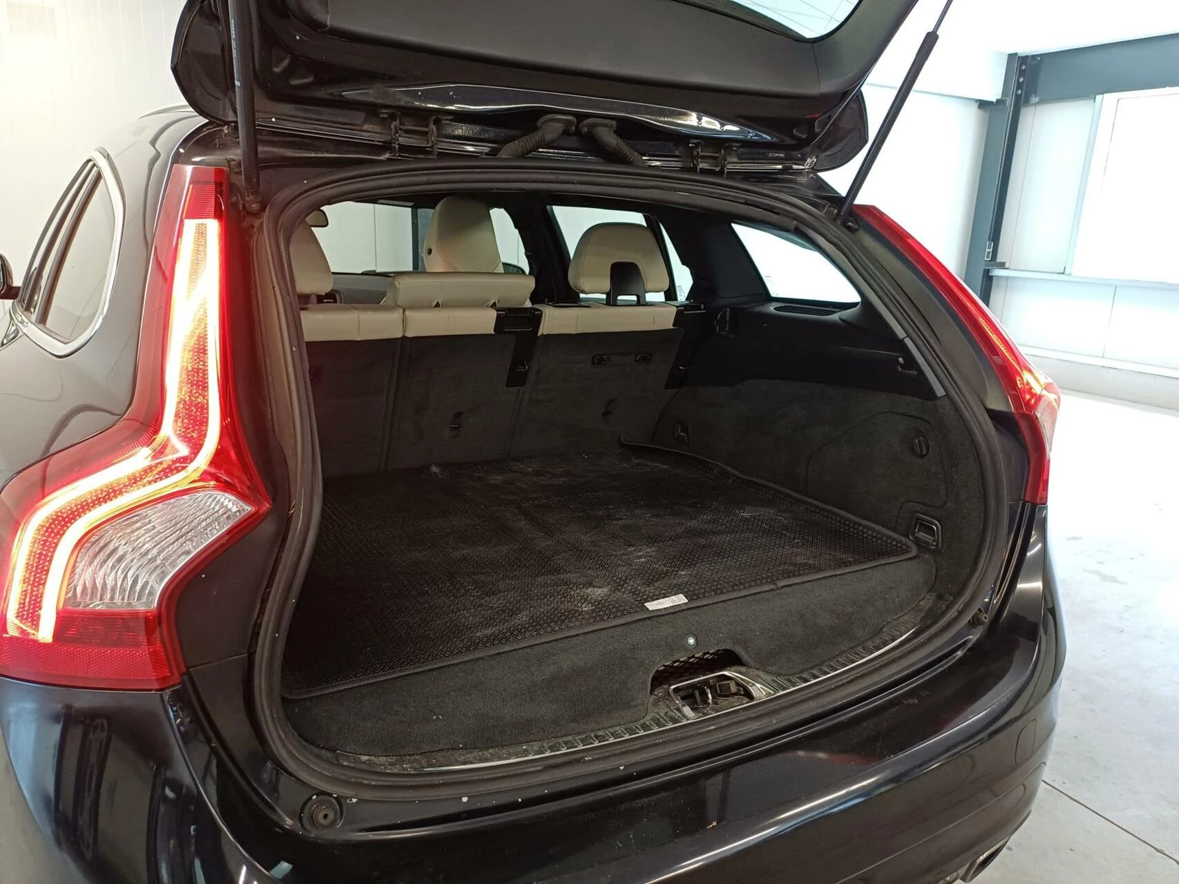 Hoofdafbeelding Volvo V60