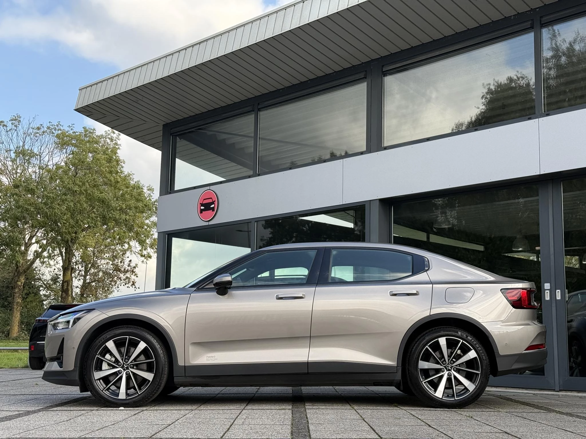 Hoofdafbeelding Polestar 2