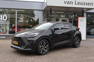 Toyota C-HR 1.8 HYBRID 140 FIRST-EDITION STUUR/STOEL&WISSERVERW EL-ACHTERKLEP DODEHOEK LED KEYLESS
