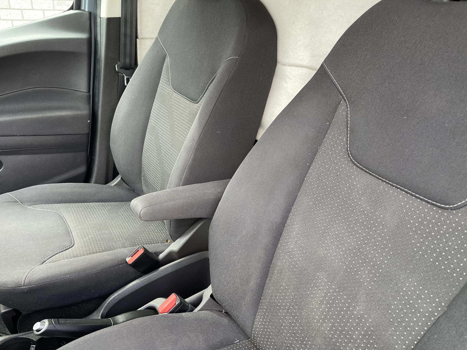 Hoofdafbeelding Ford Transit Courier