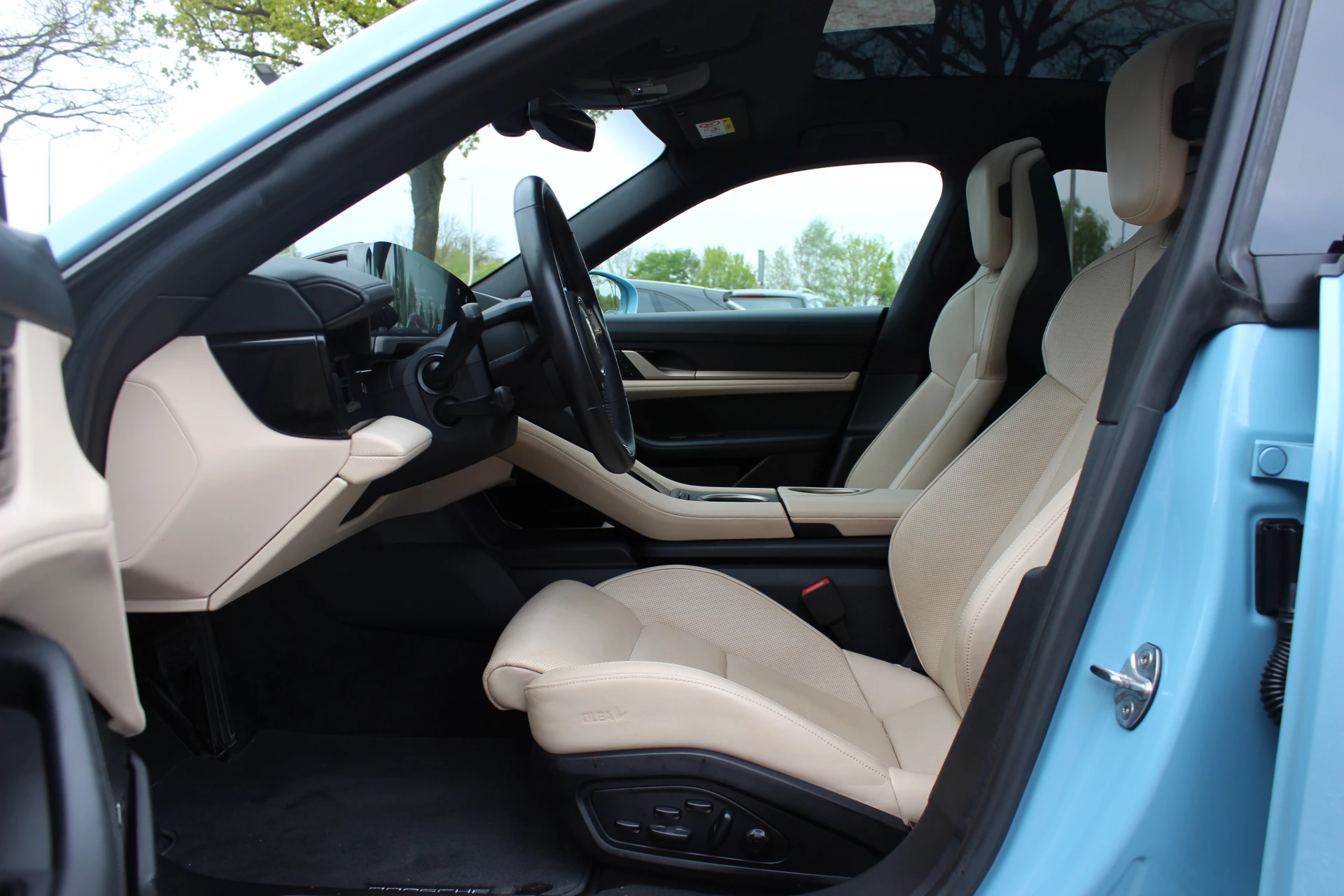 Hoofdafbeelding Porsche Taycan