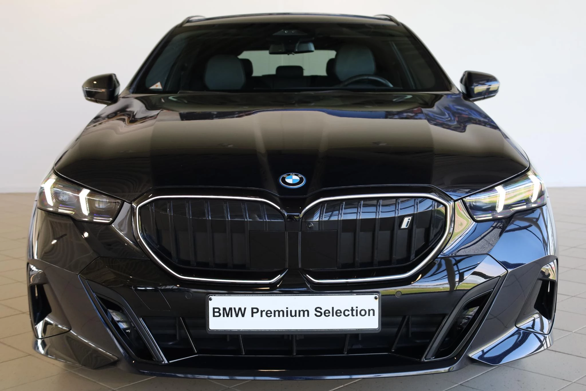 Hoofdafbeelding BMW i5