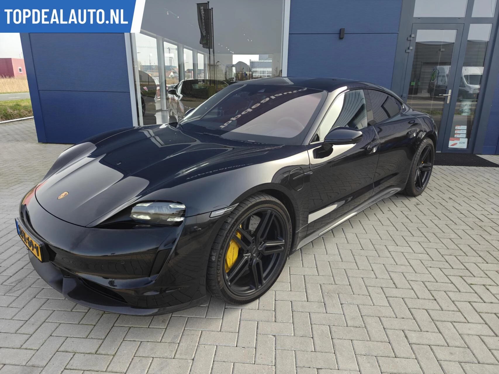 Hoofdafbeelding Porsche Taycan