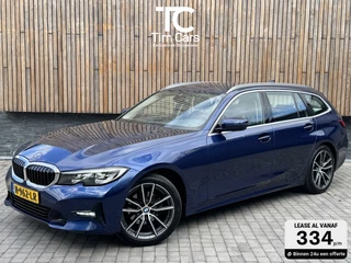 BMW 3-serie Touring 320i Executive Edition Automaat | Harman Kardon HiFi | Sportstoelen | Kunstlederen/stof bekleding | Mediterranblau Metallic | Apple CarPlay | LED koplampen | 18 inch lichtmetalen velgen| Parkeersensoren voor en achter