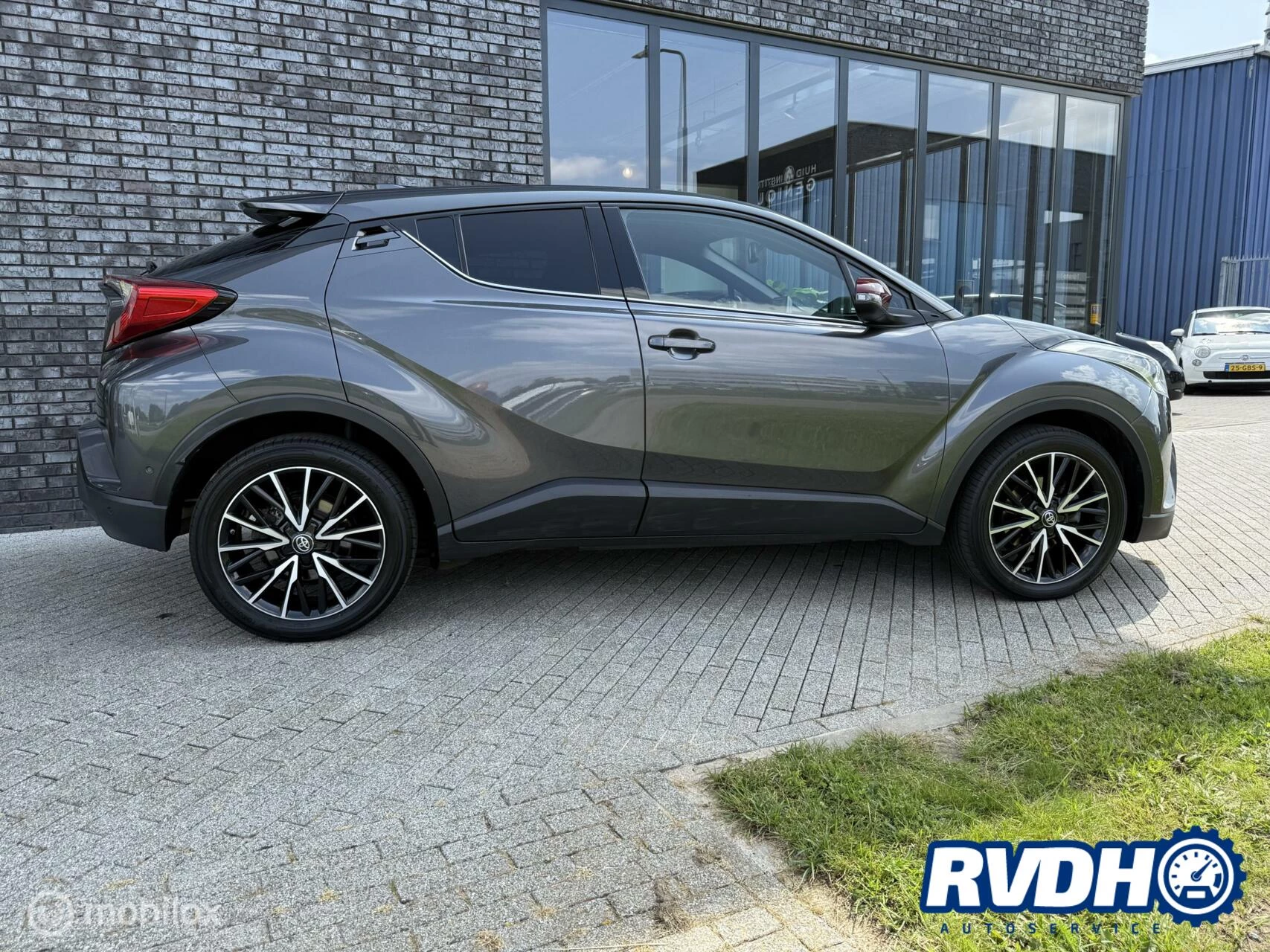 Hoofdafbeelding Toyota C-HR