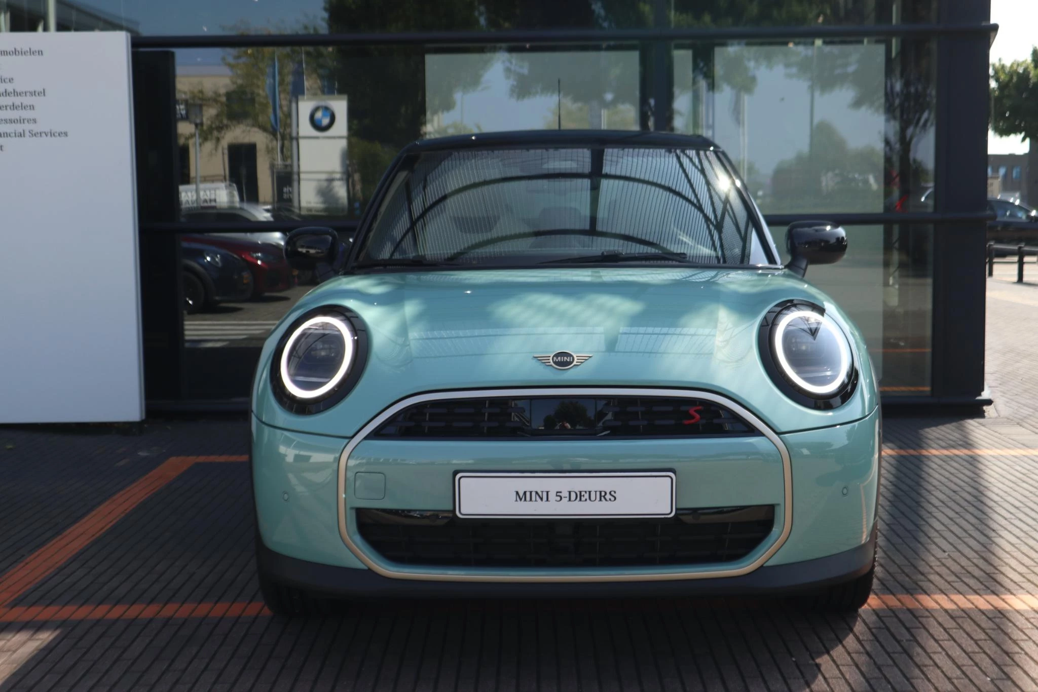 Hoofdafbeelding MINI 5-deurs