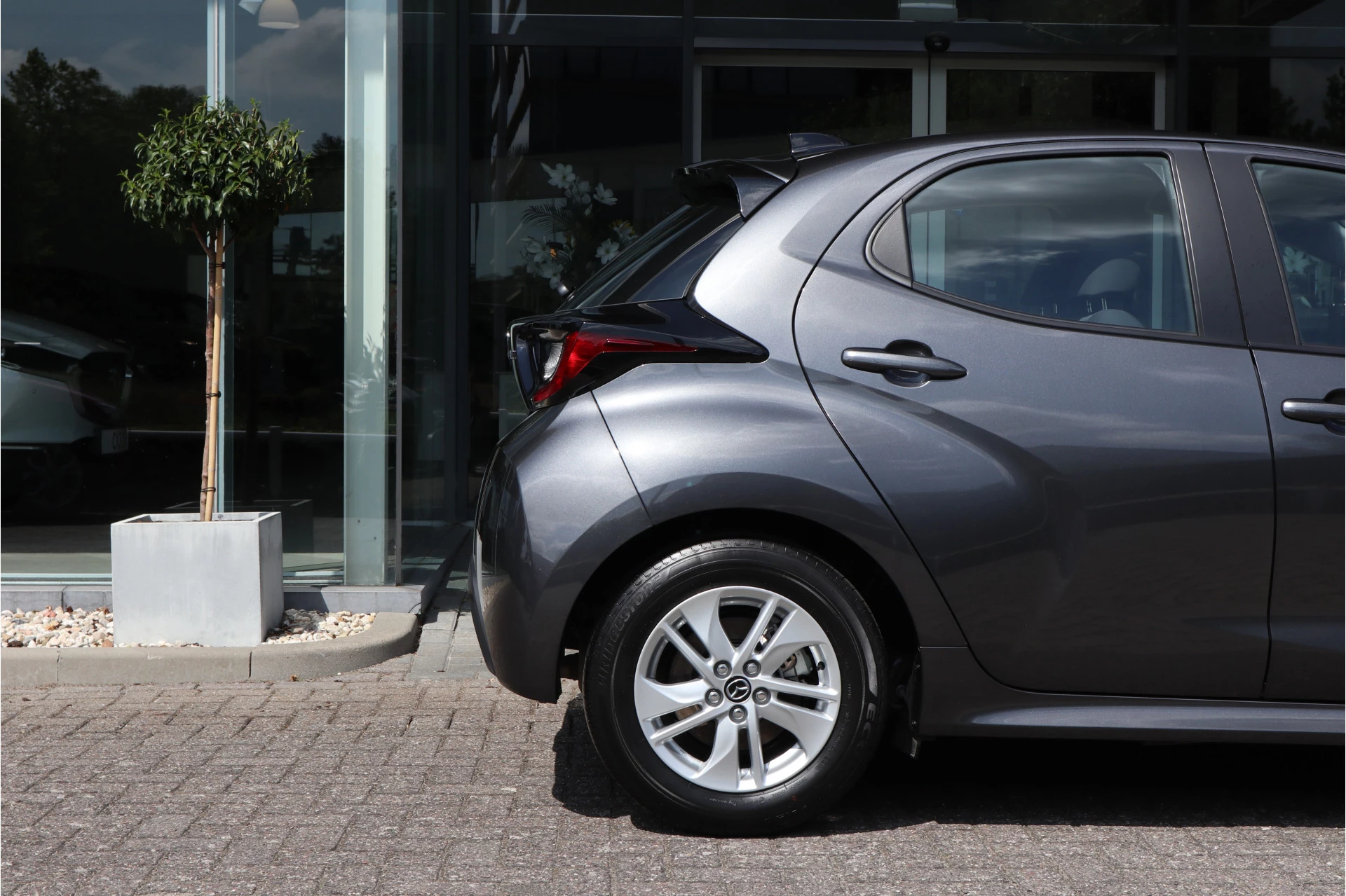 Hoofdafbeelding Mazda 2 Hybrid