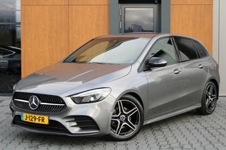 Hoofdafbeelding Mercedes-Benz B-Klasse Mercedes B-klasse 180d AMG | Trekhaak | LED | Camera
