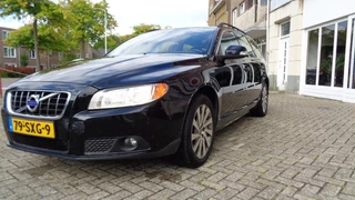 Hoofdafbeelding Volvo V70 Volvo V70 2.0T MOMENTUM