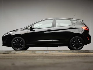 Ford Fiesta 1.1 Sport (APPLE CARPLAY,NAVI,LED,PDC,LANE ASSIST,DAB,BLUETOOTH,SPORTSTOELEN,LM VELGEN,NIEUWE APK,NETTE STAAT)