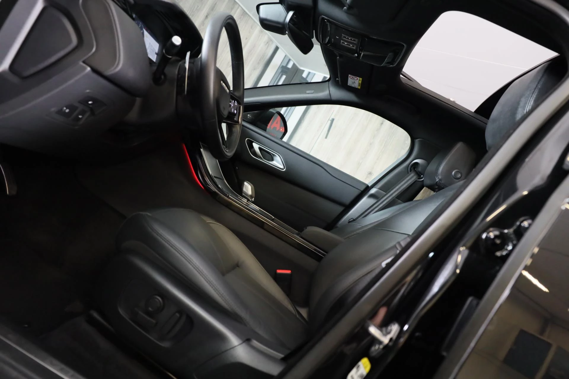 Hoofdafbeelding Land Rover Range Rover Velar