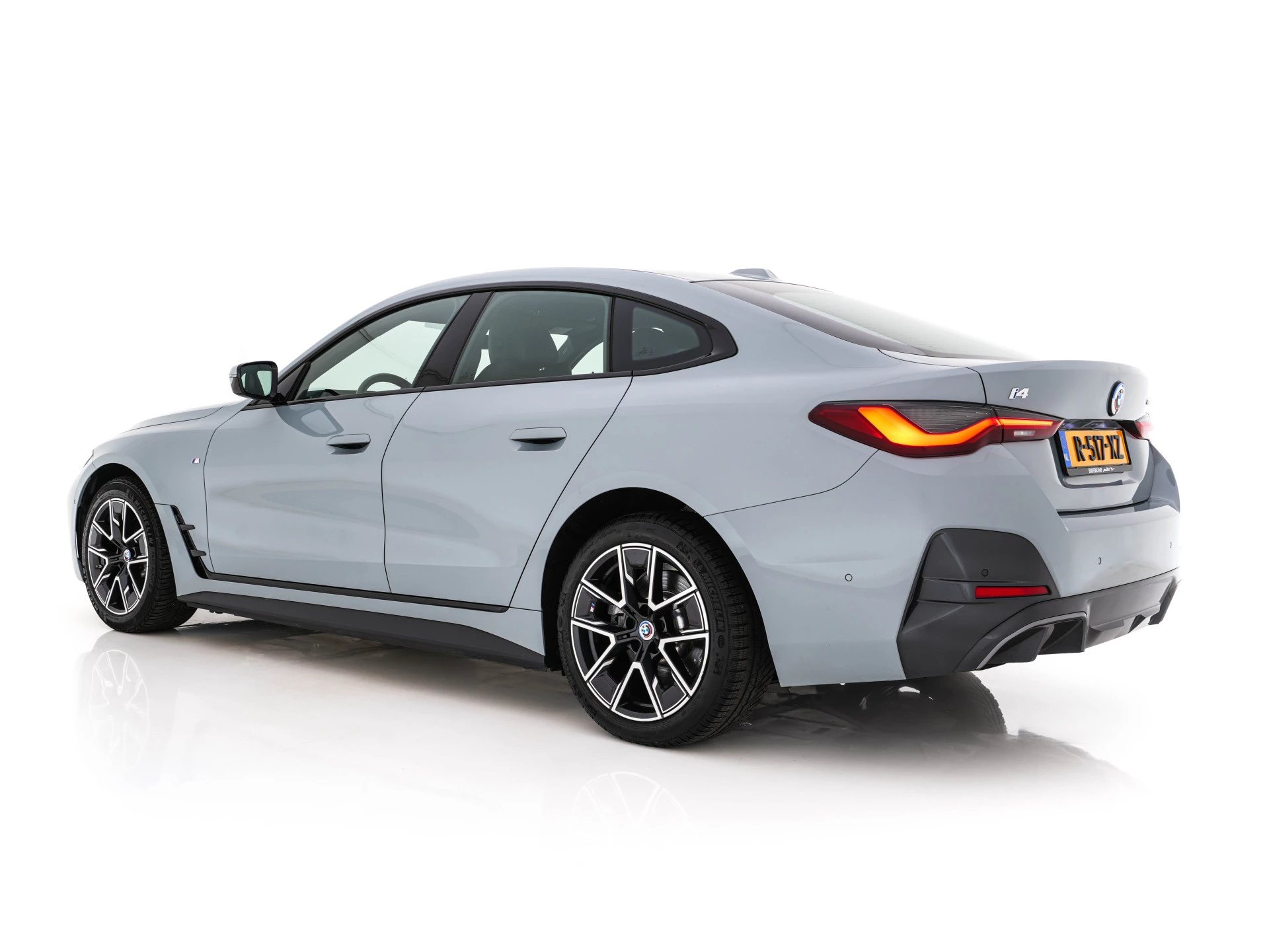 Hoofdafbeelding BMW i4