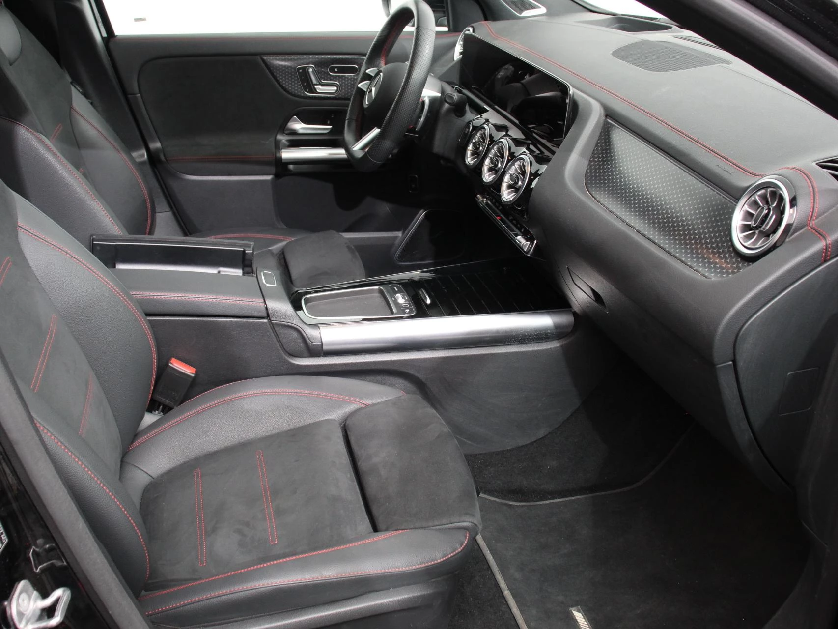 Hoofdafbeelding Mercedes-Benz EQA