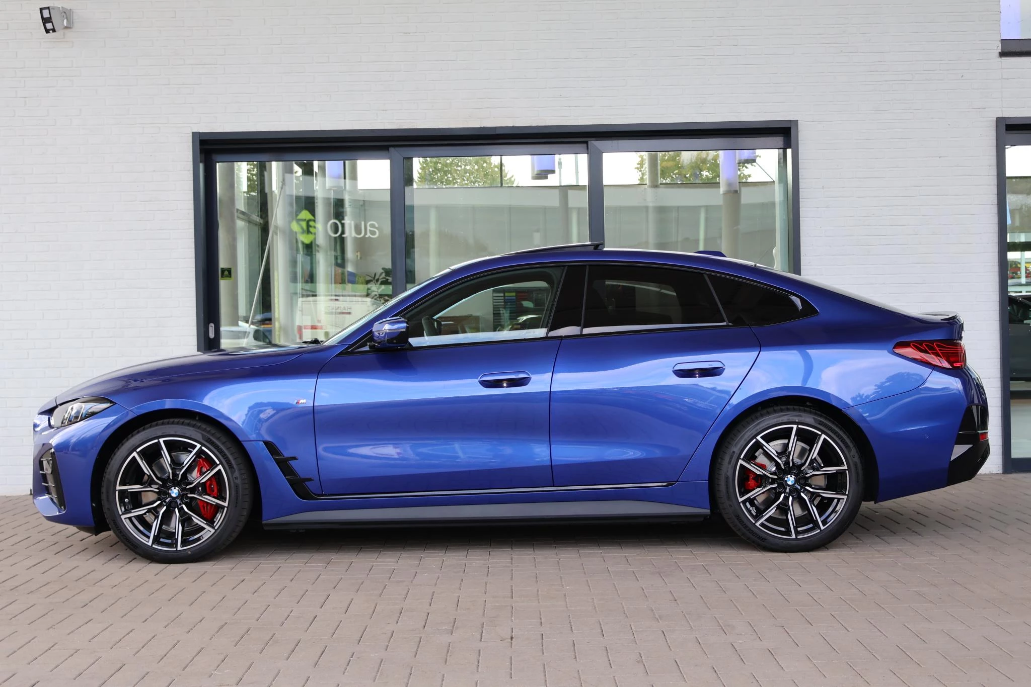 Hoofdafbeelding BMW i4