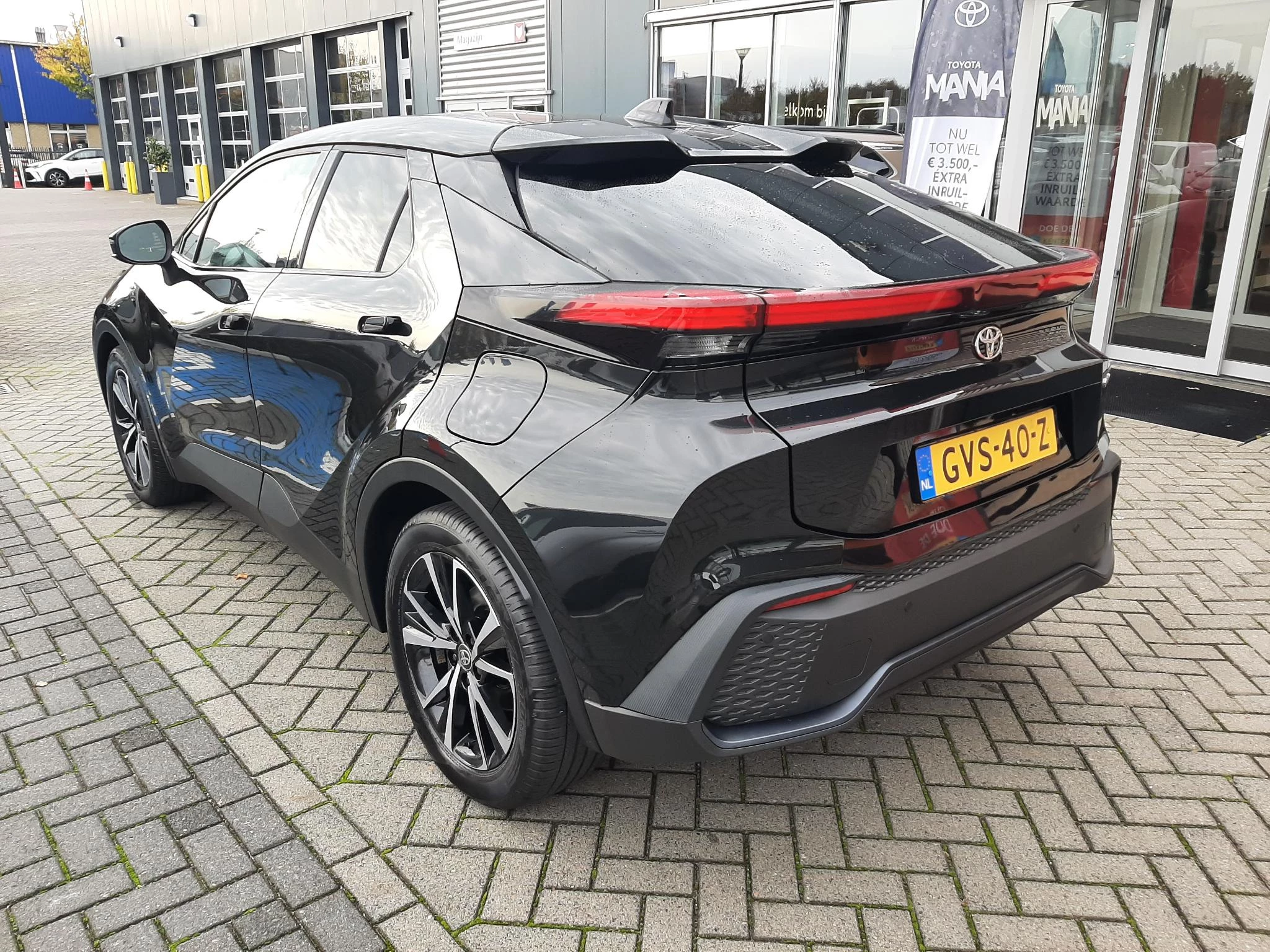 Hoofdafbeelding Toyota C-HR