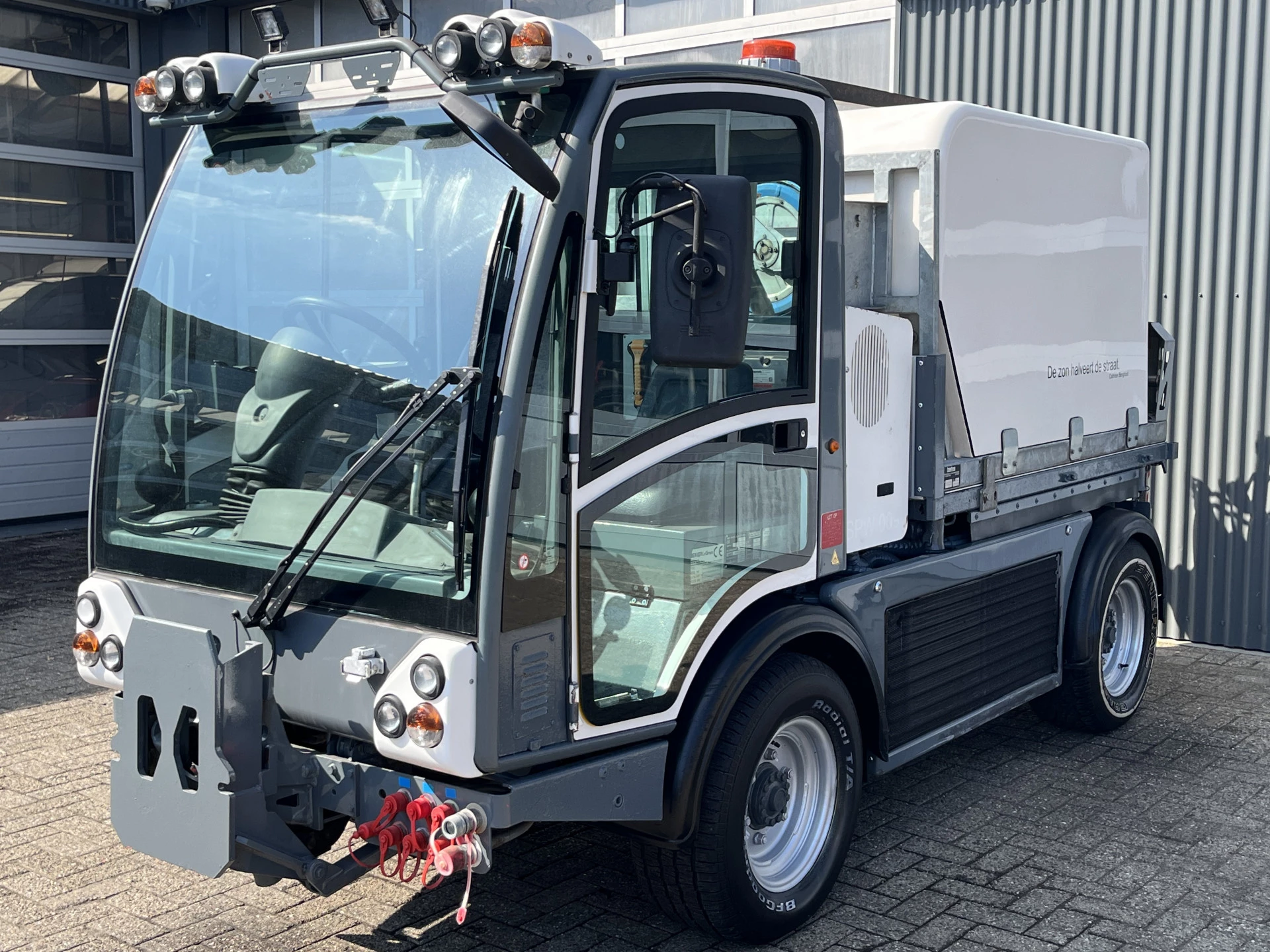 Hoofdafbeelding boschung P4T Werktuigdrager