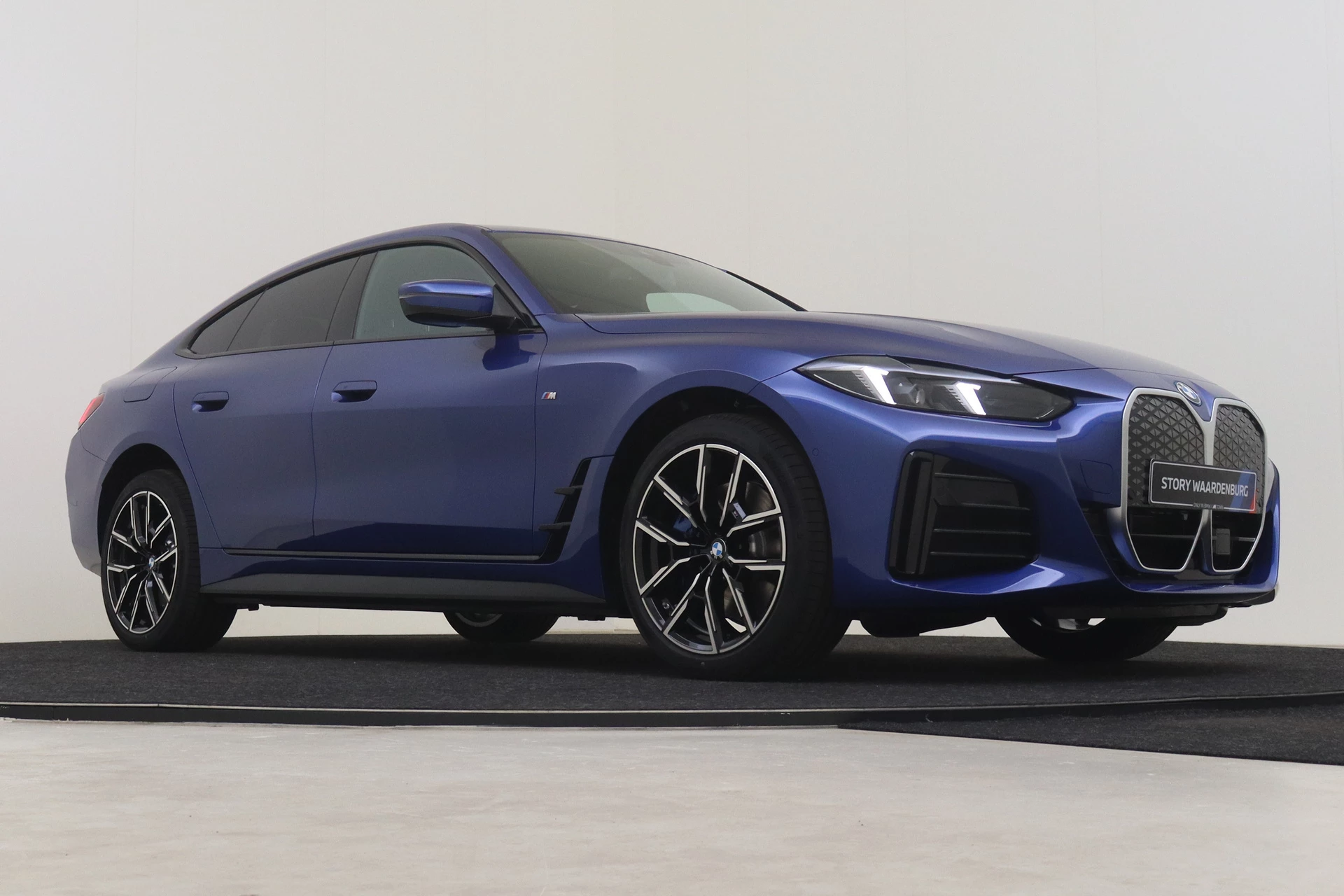 Hoofdafbeelding BMW i4