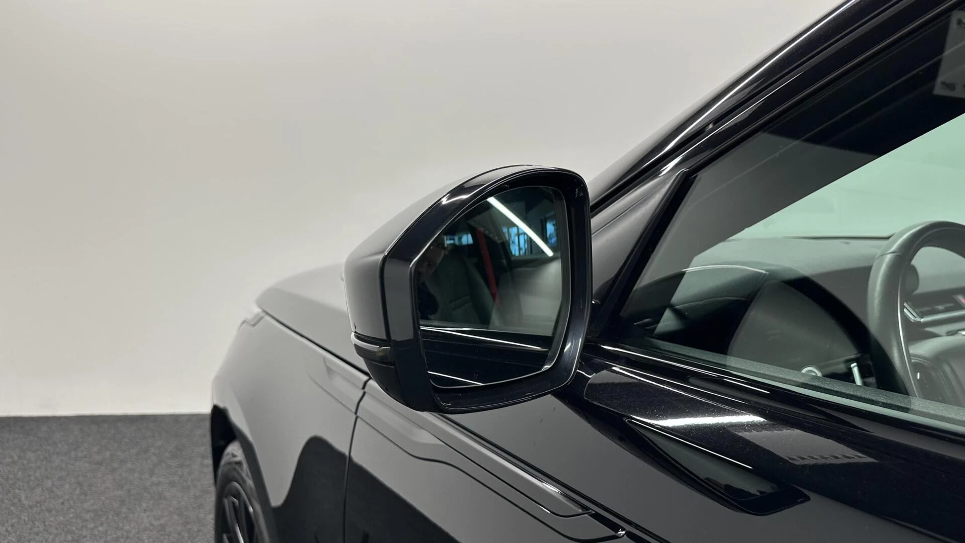 Hoofdafbeelding Land Rover Range Rover Velar