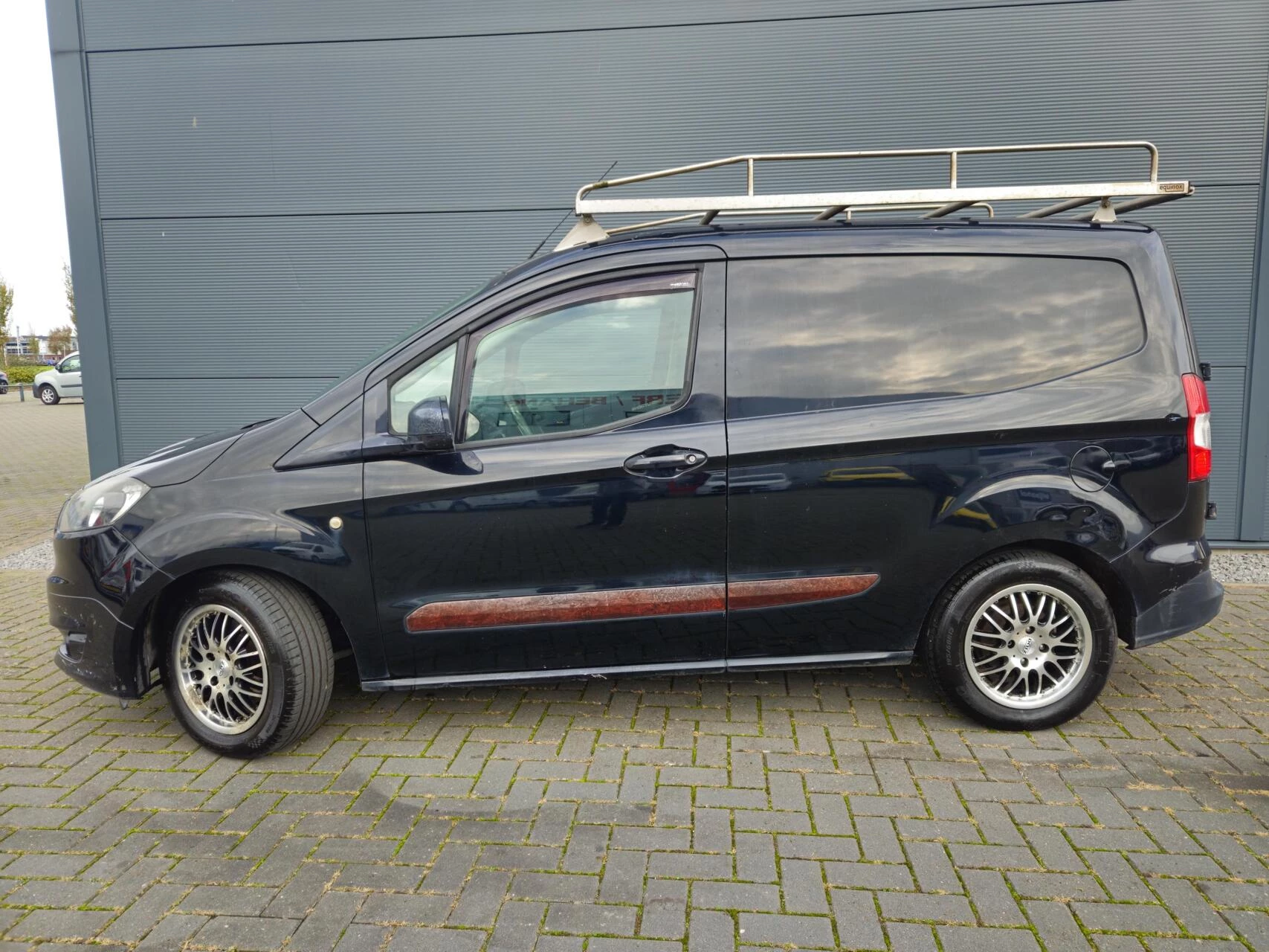 Hoofdafbeelding Ford Transit Courier