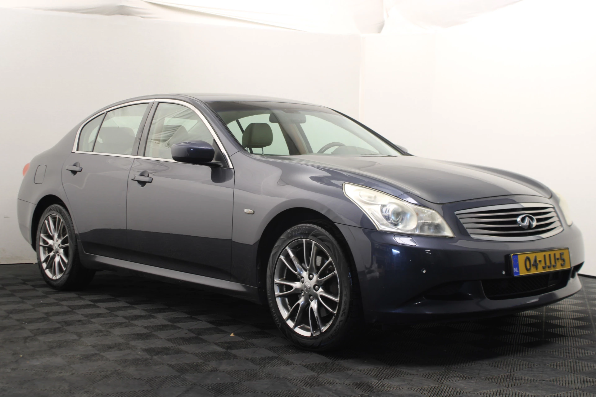 Hoofdafbeelding Infiniti G37