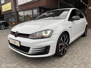 Hoofdafbeelding Volkswagen Golf Volkswagen Golf 2.0 TSI GTI Performance NAVI*CARPLAY*CRUISE*