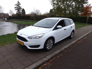 Hoofdafbeelding Ford Focus Ford Focus WAGON 1.0 TREND EDITION MET AIRCO