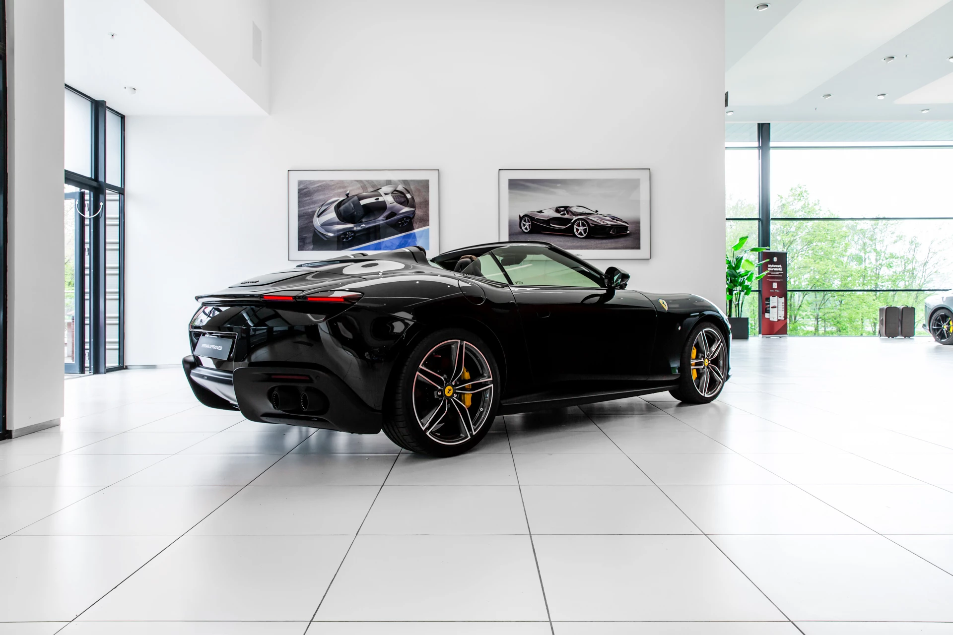 Hoofdafbeelding Ferrari Roma