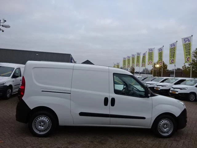 Hoofdafbeelding Opel Combo