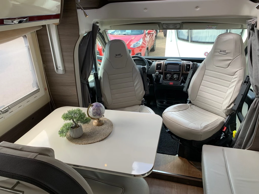 Hoofdafbeelding McLouis Carat 480g Queensbed Hefbed