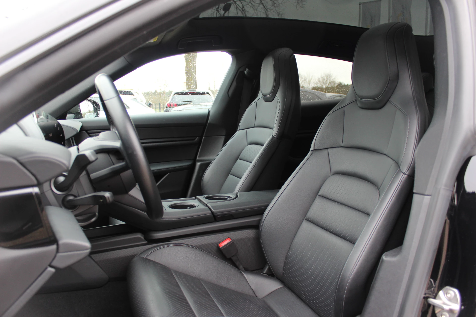 Hoofdafbeelding Porsche Taycan