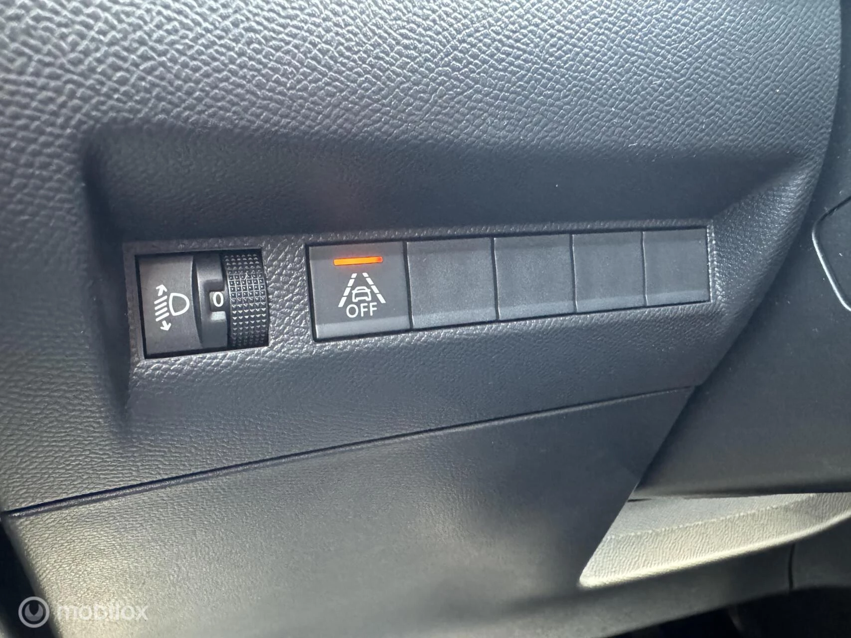 Hoofdafbeelding Peugeot e-208