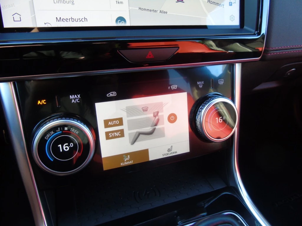 Hoofdafbeelding Jaguar XE