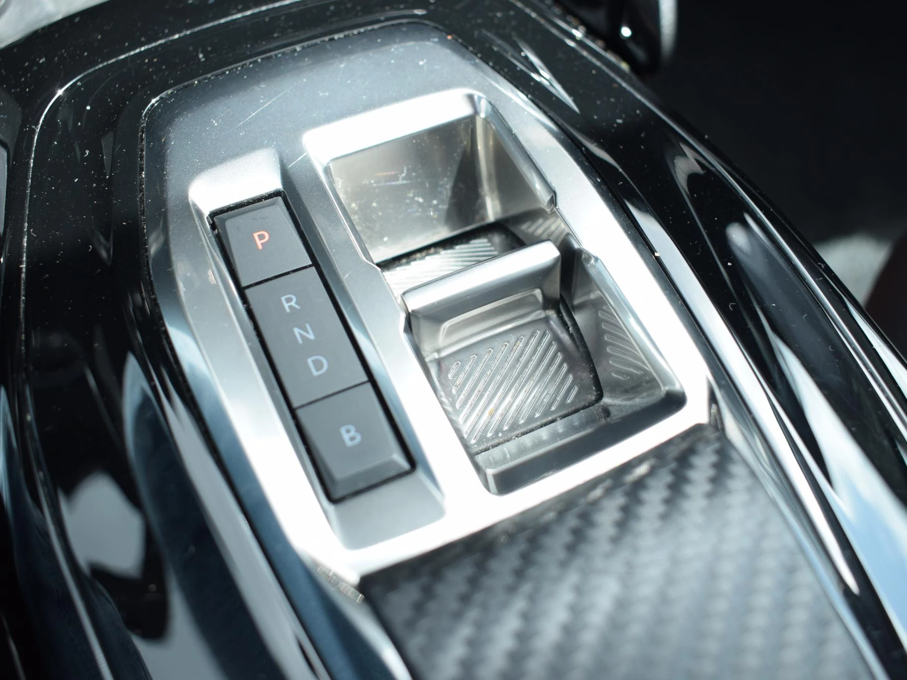 Hoofdafbeelding Peugeot e-208