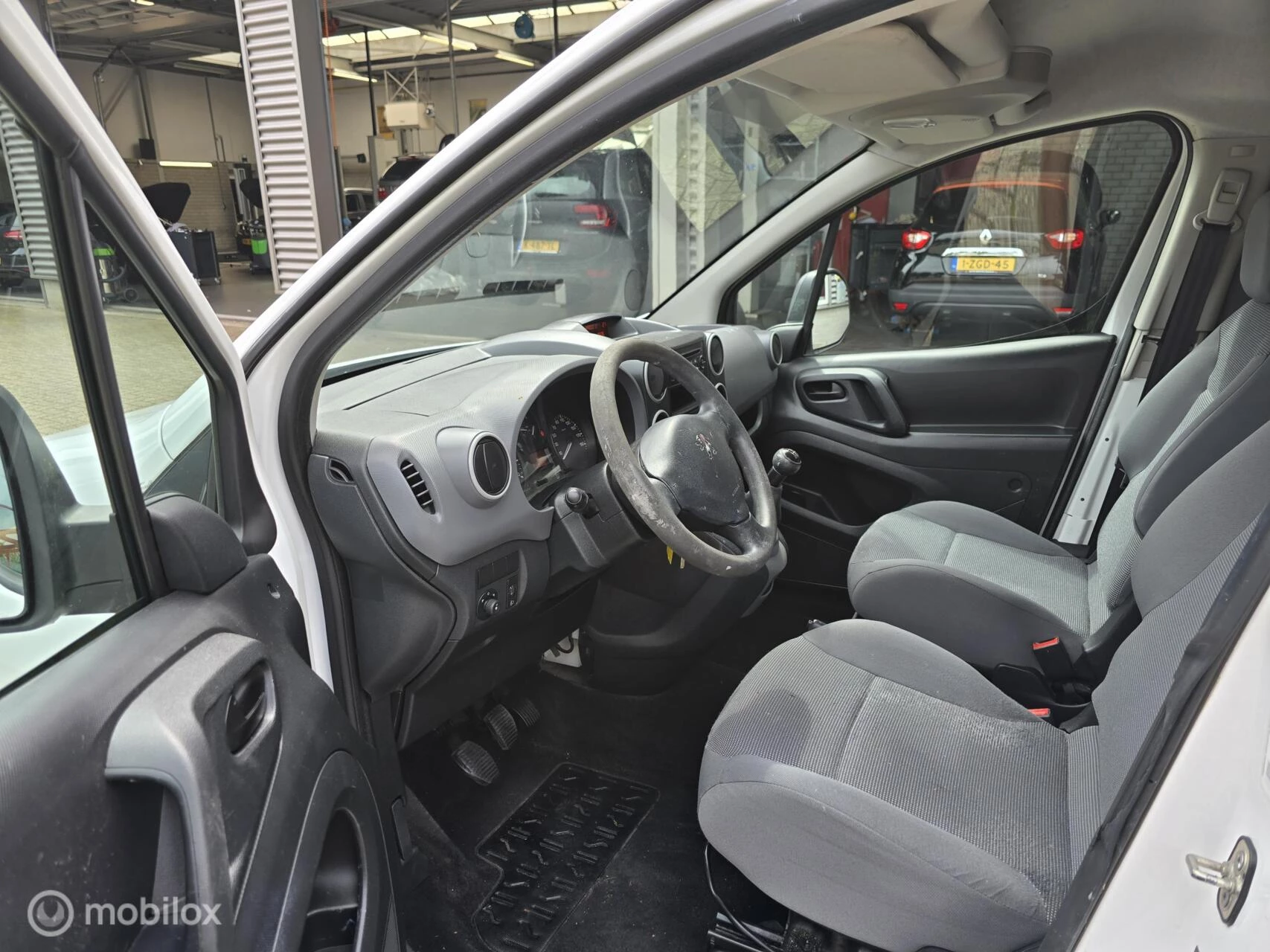Hoofdafbeelding Peugeot Partner