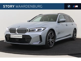 BMW 3 Serie Touring 330e High Executive M Sport Automaat / Panoramadak / Trekhaak / Sportstoelen / Adaptieve LED / Active Cruise Control / Parking Assistant Plus / Comfort Access
