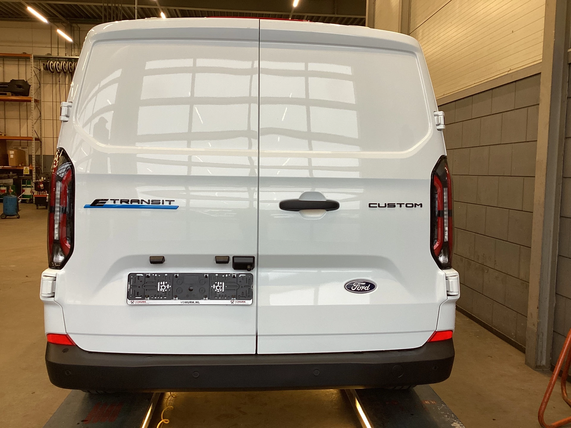 Hoofdafbeelding Ford E-Transit Custom