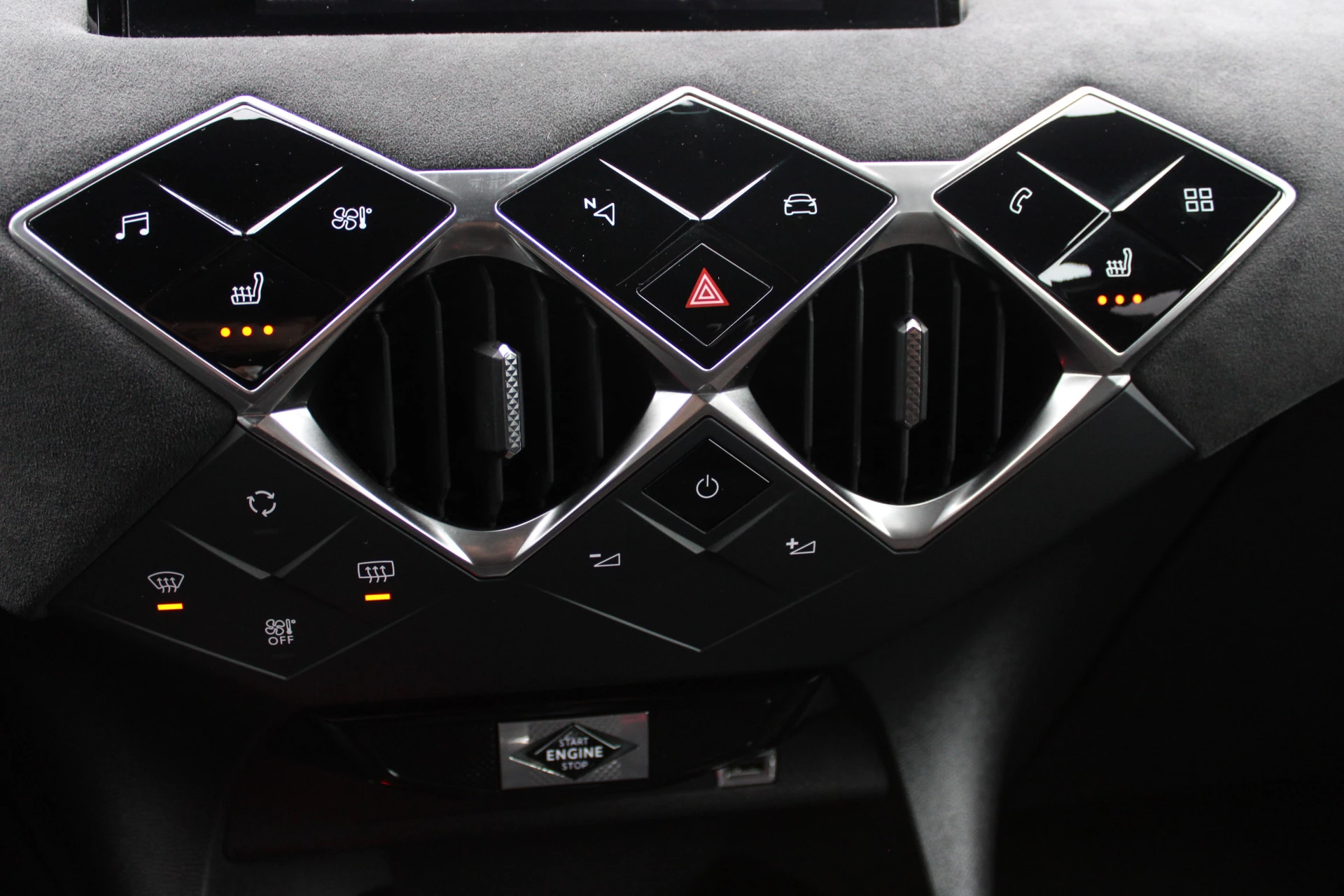 Hoofdafbeelding DS DS 3