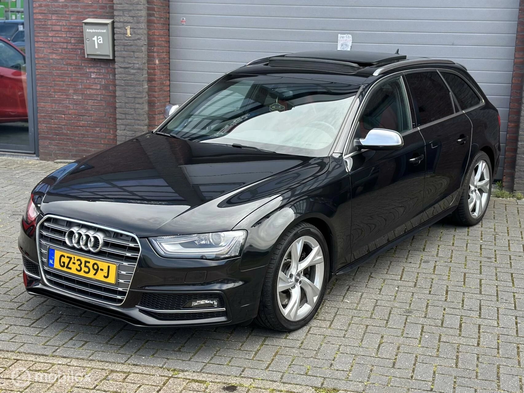 Hoofdafbeelding Audi S4