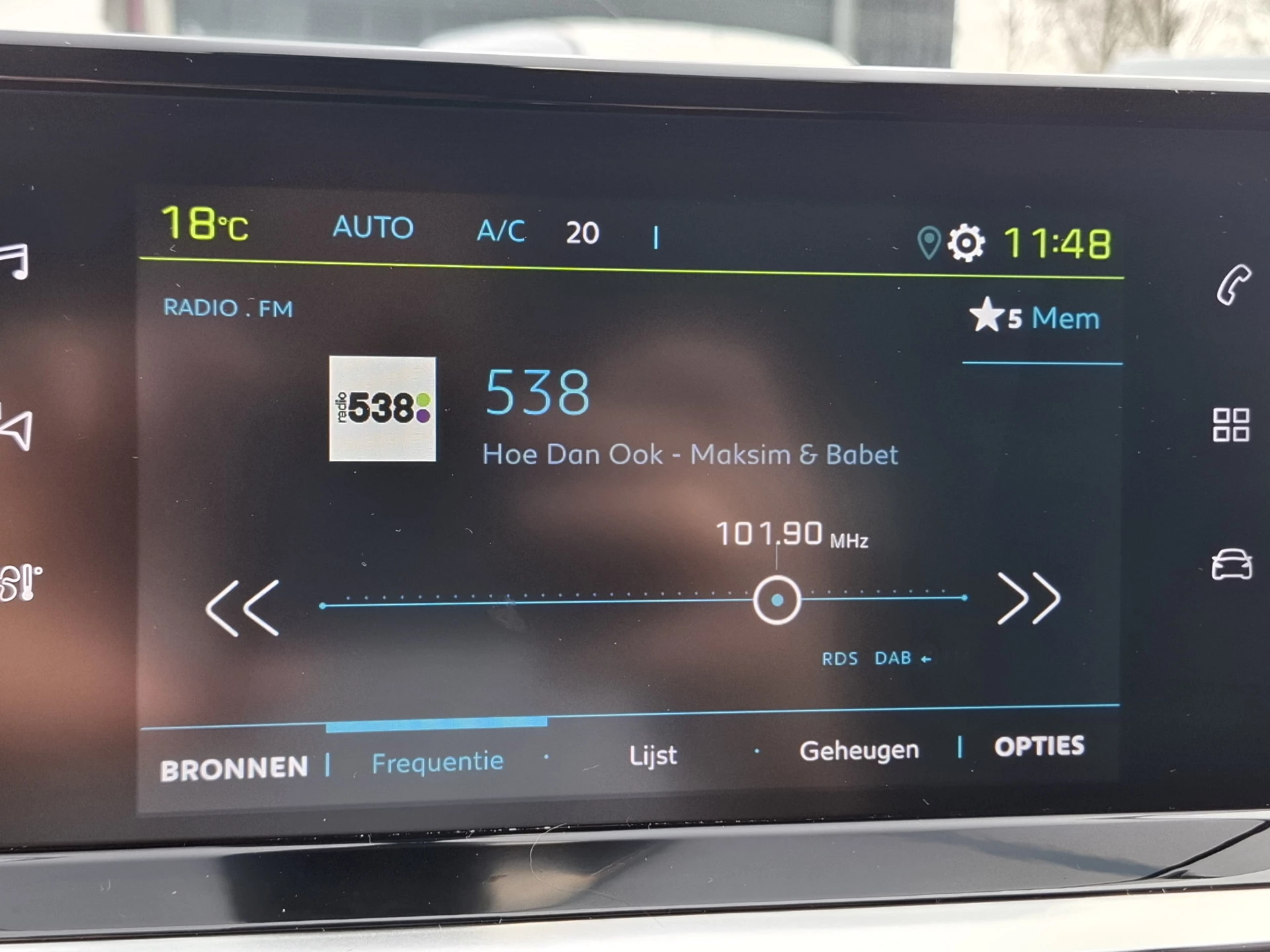 Hoofdafbeelding Peugeot e-208