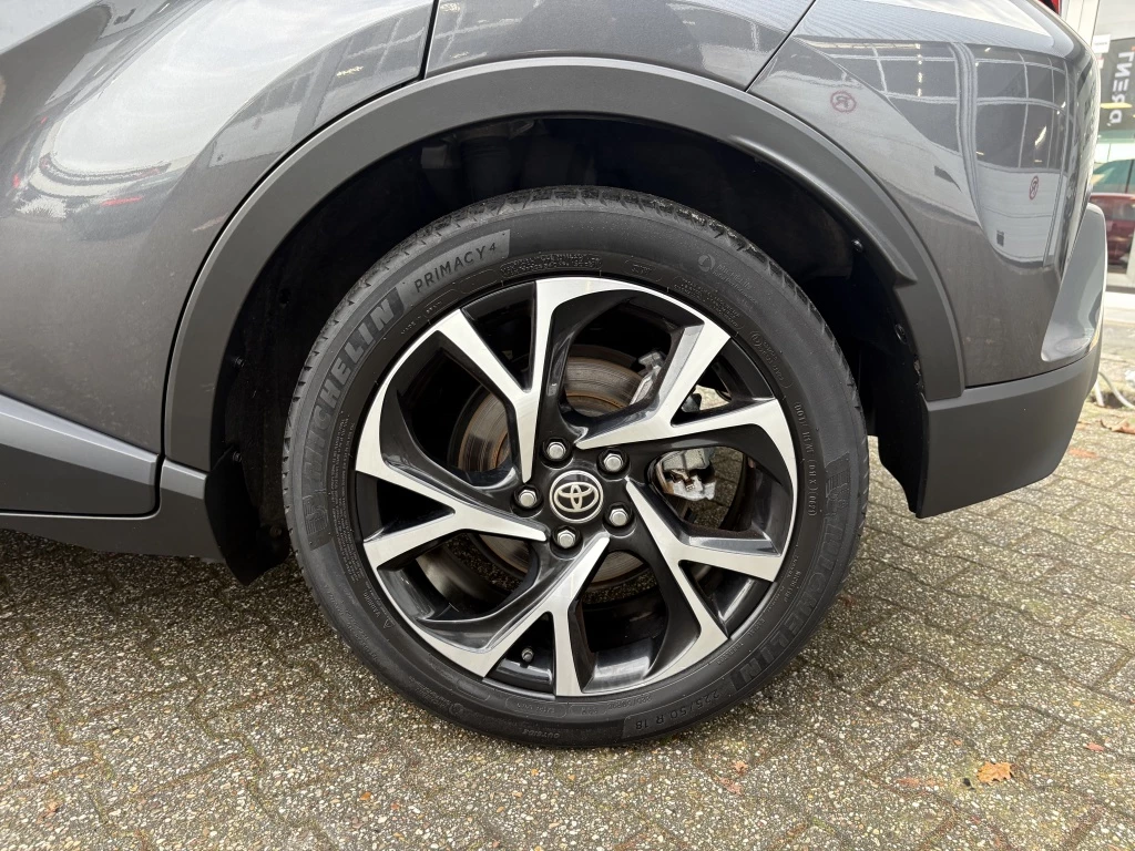 Hoofdafbeelding Toyota C-HR