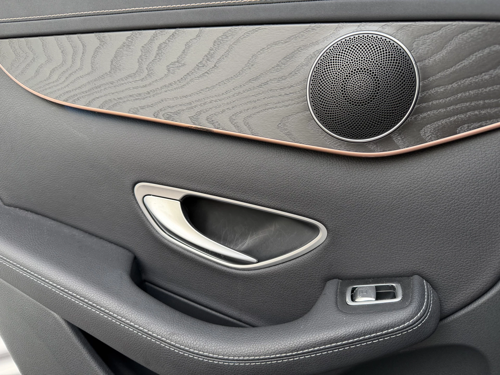 Hoofdafbeelding Mercedes-Benz EQC