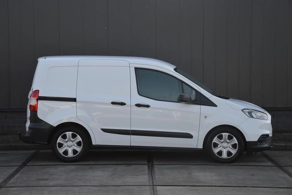 Hoofdafbeelding Ford Transit Courier