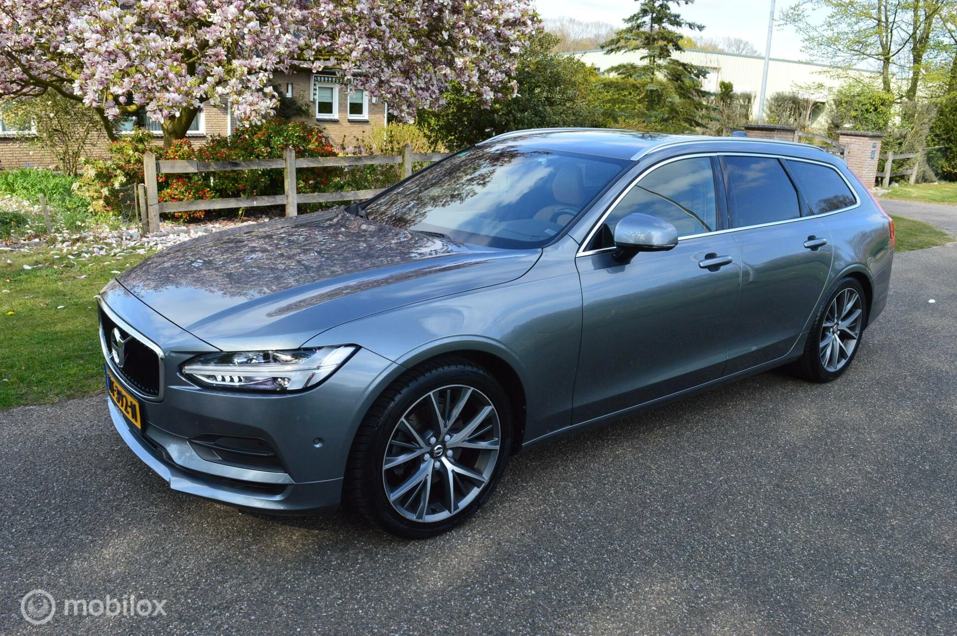 Hoofdafbeelding Volvo V90