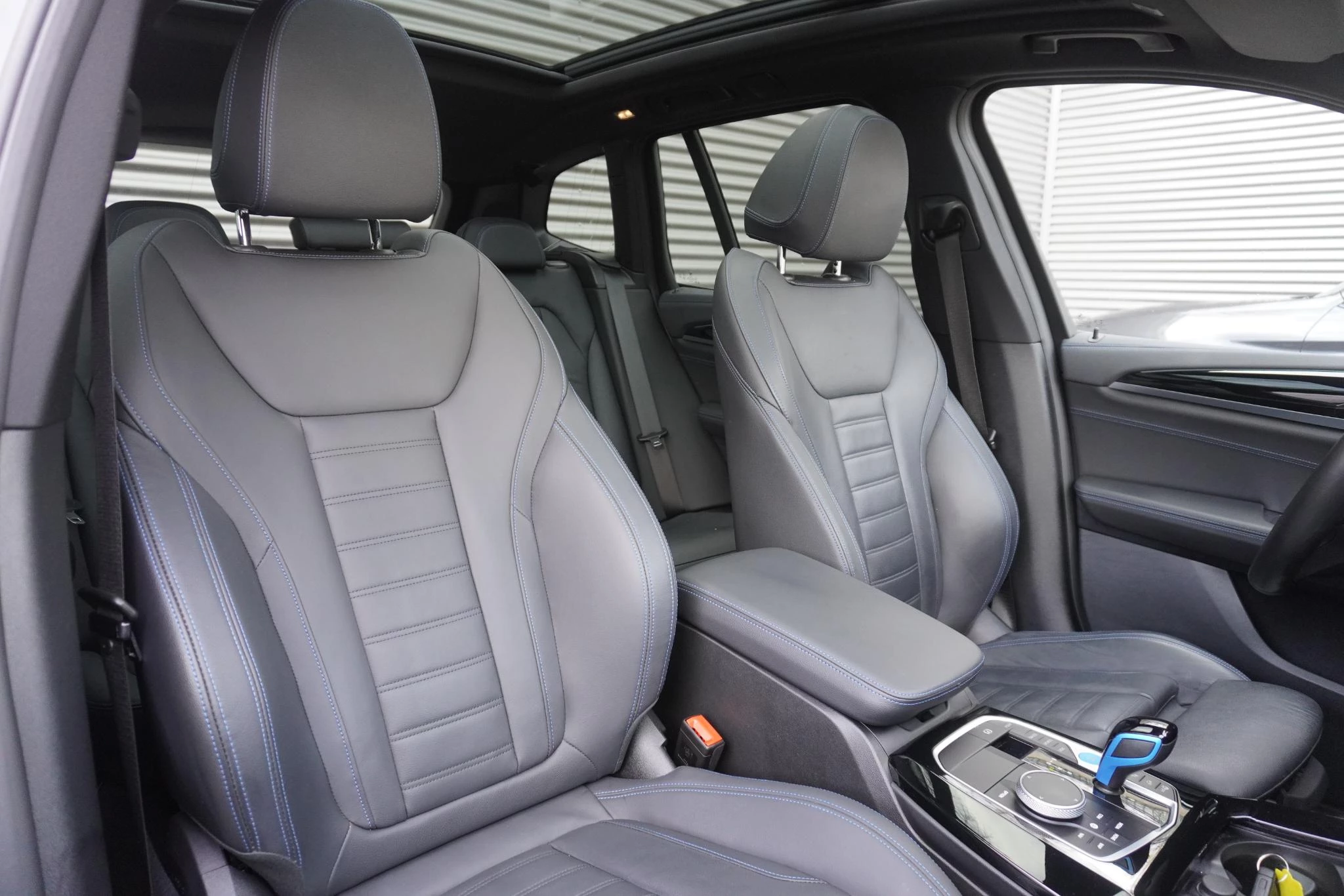 Hoofdafbeelding BMW iX3