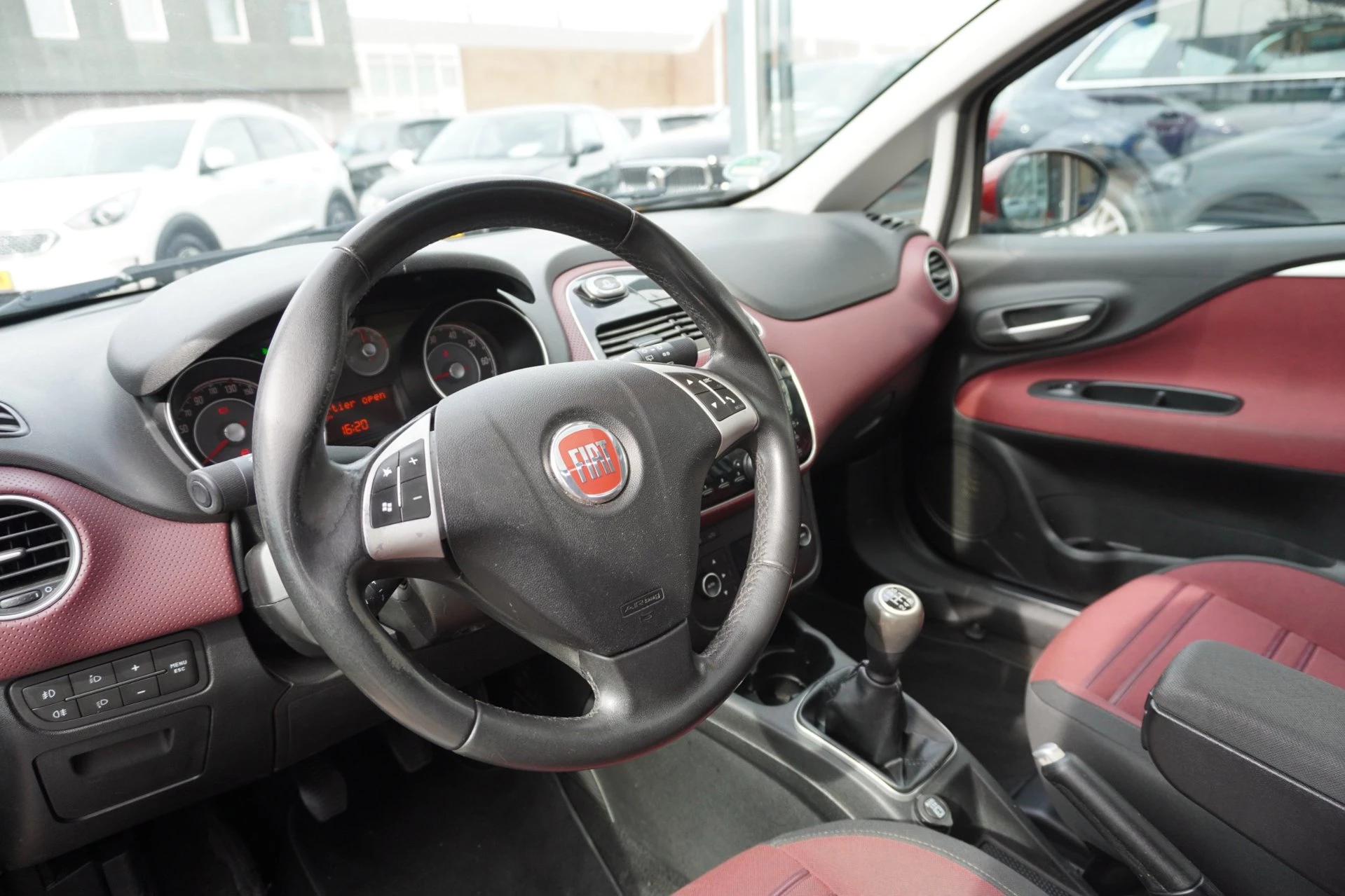 Hoofdafbeelding Fiat Punto