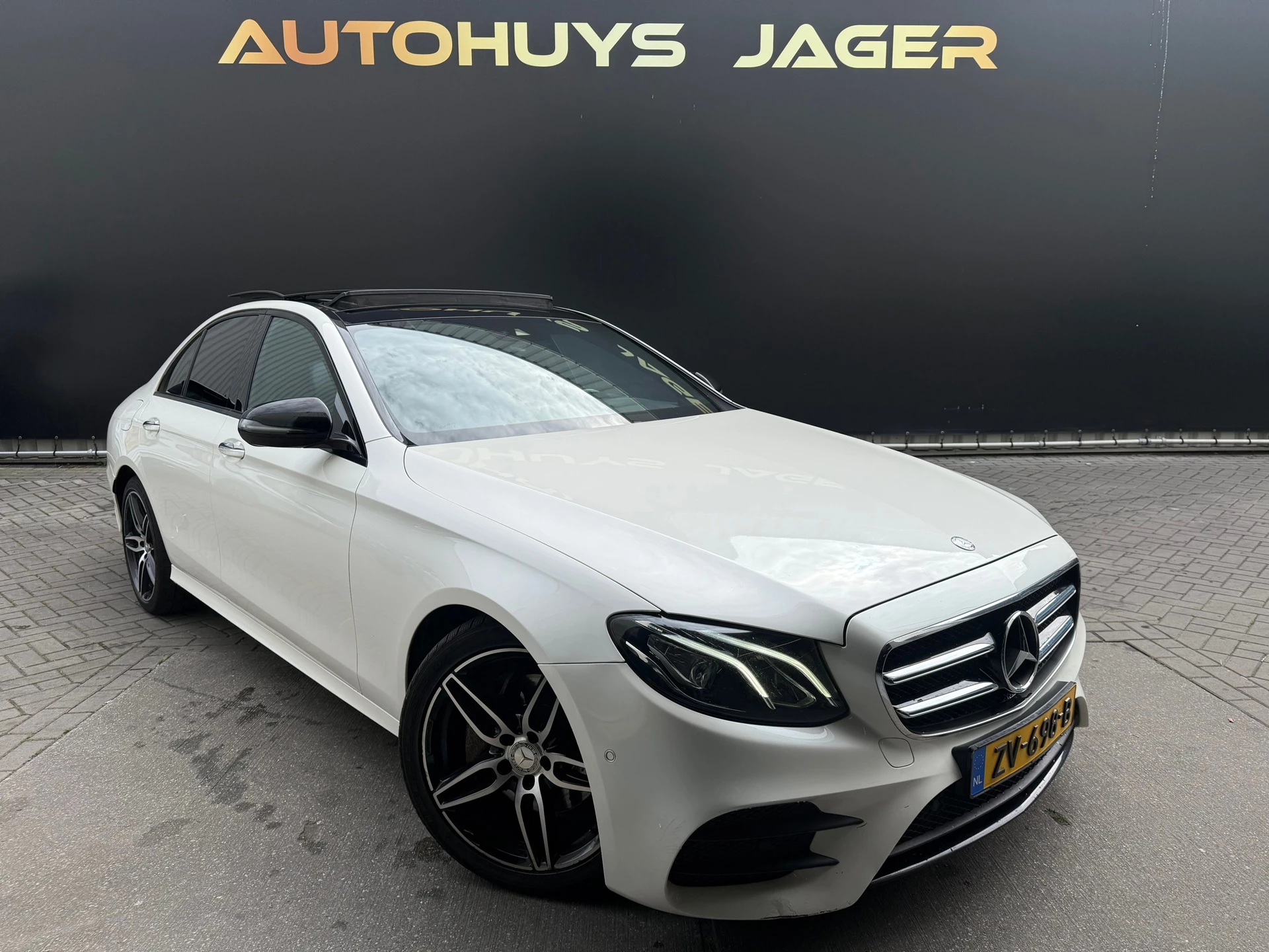 Hoofdafbeelding Mercedes-Benz E-Klasse