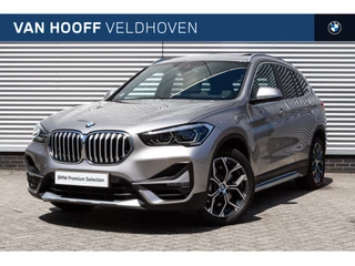 BMW X1 xDrive25e xLine Automaat / Panoramadak / Trekhaak / Sportstoelen / Achteruitrijcamera / Head-Up / LED / Park Assistant / Leder